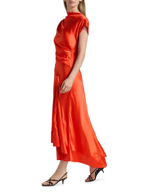 #3: فستان ماكسي من الساتان المجمّع من Glatton - روسو