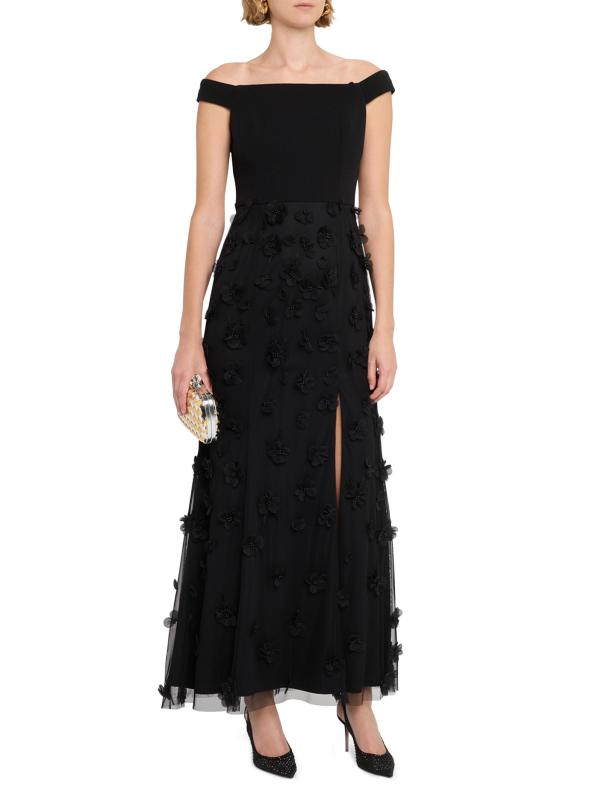 #2: فستان مطرز بأكتاف مكشوفة - أسود