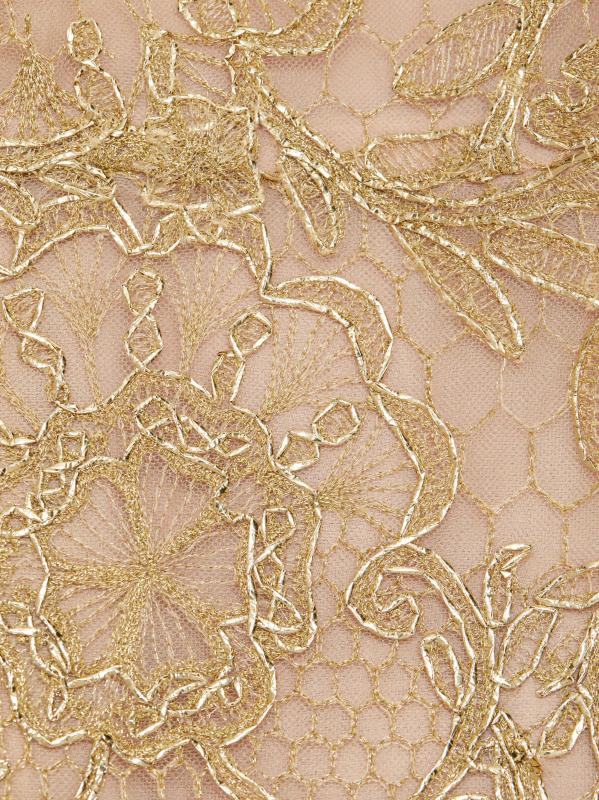 #6: فستان على شكل حرف A مطرز بالمعدن - الذهب