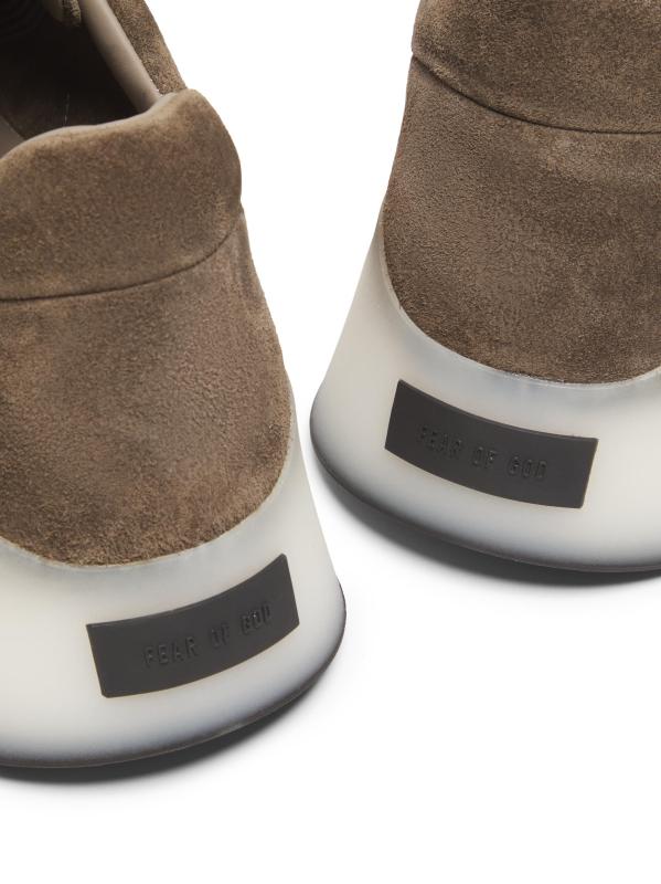 #5: حذاء رياضي فينتاج رانر برقبة منخفضة - صفصاف