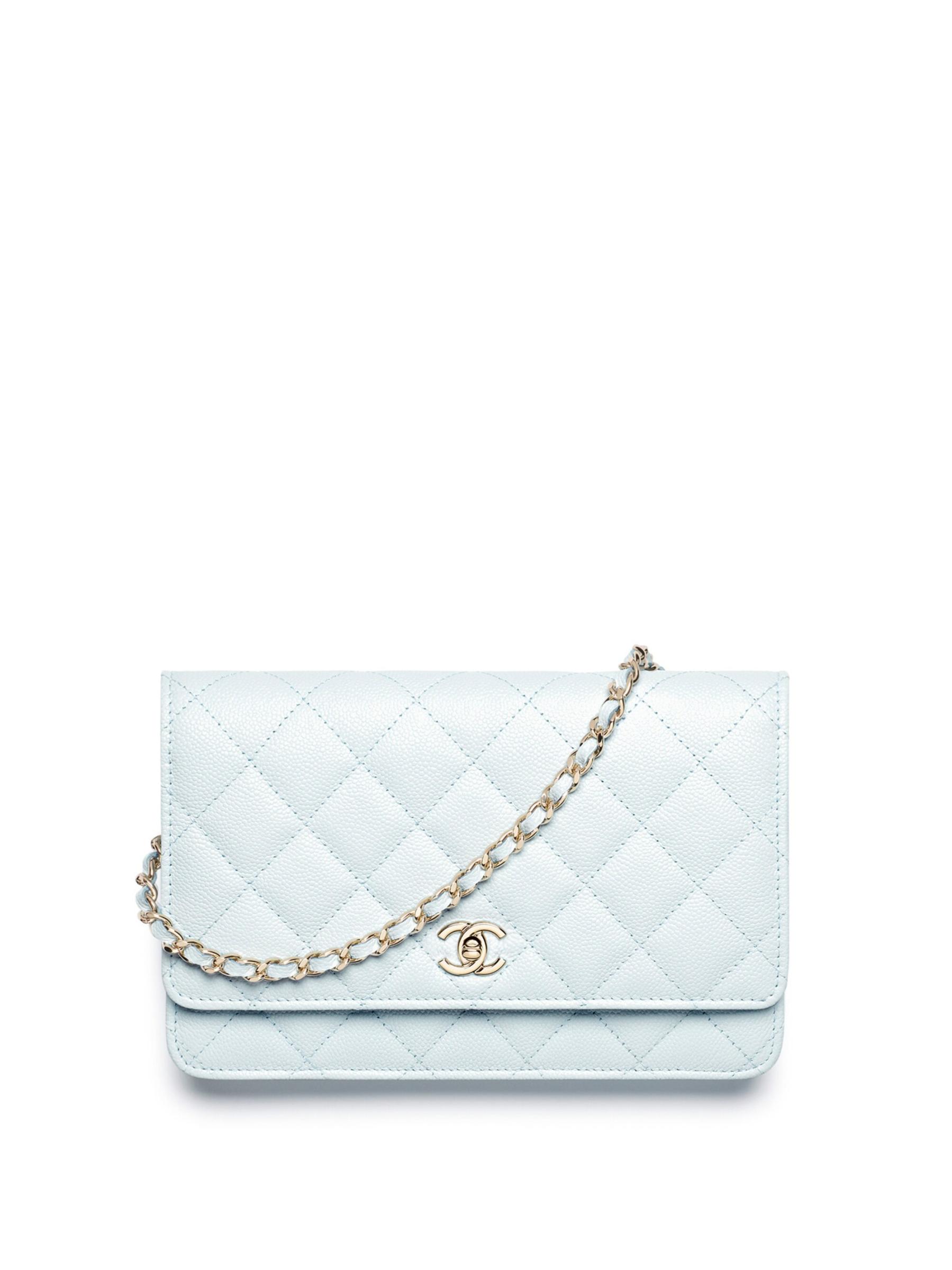 CHANEL - チェーン付きクラシックウォレット をオンライン購入