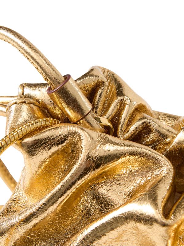 #7: حقيبة صغيرة من الجلد المعدني - الذهب