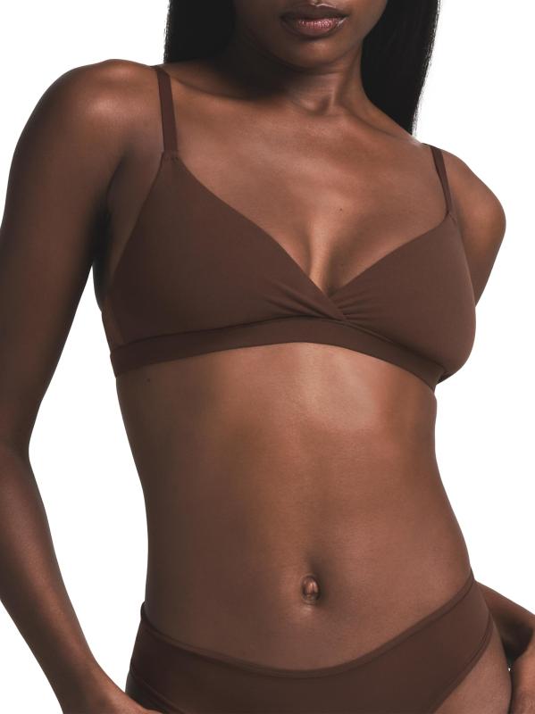 SKIMS | Saks Fifth Avenue 日本公式サイト