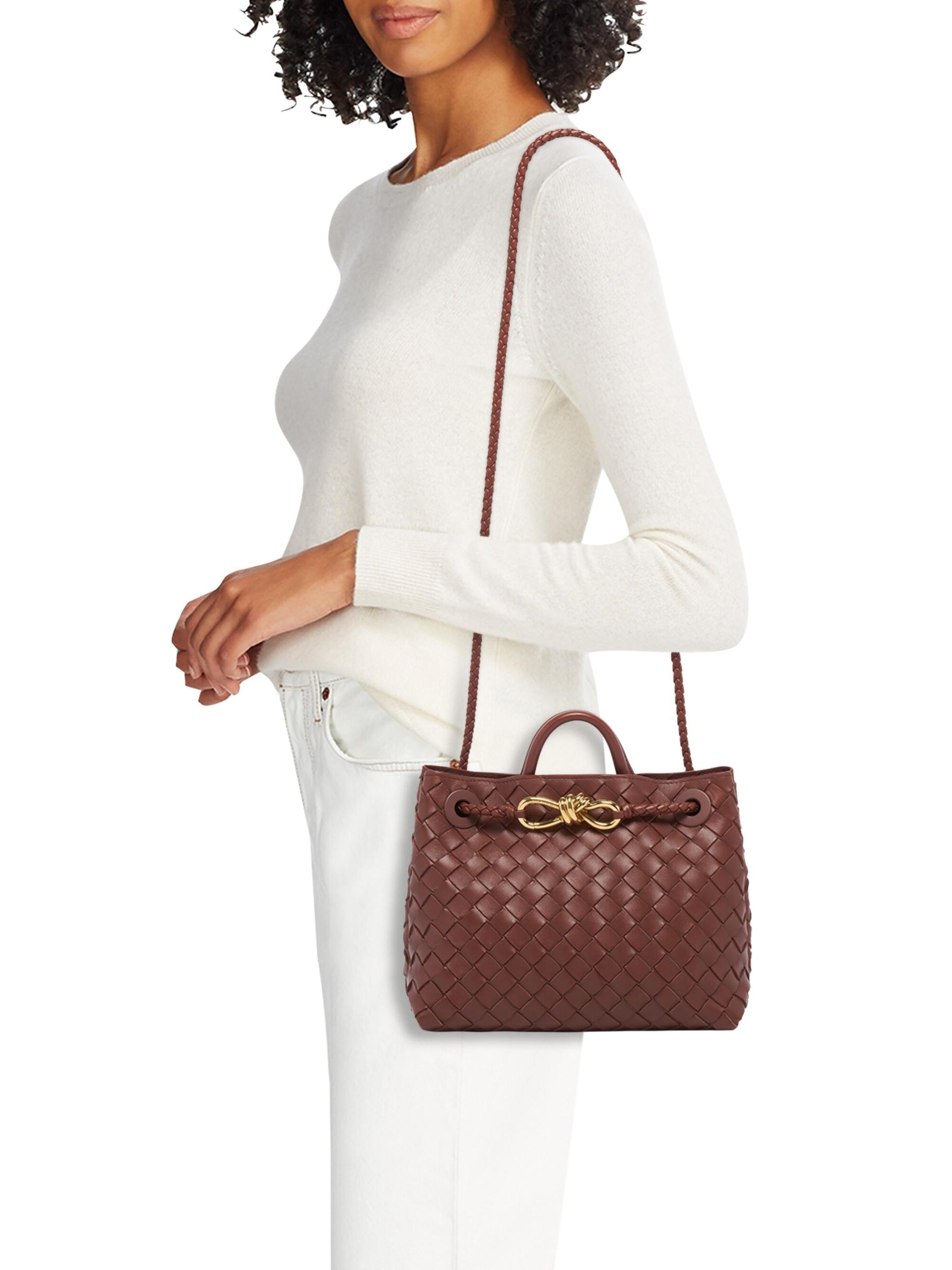 スパッツ・レギンス BOTTEGA VENETA SMALL ANDIAMO Bottega Veneta Mini Andiamo Intrecciato Leather Cossbody Bag
