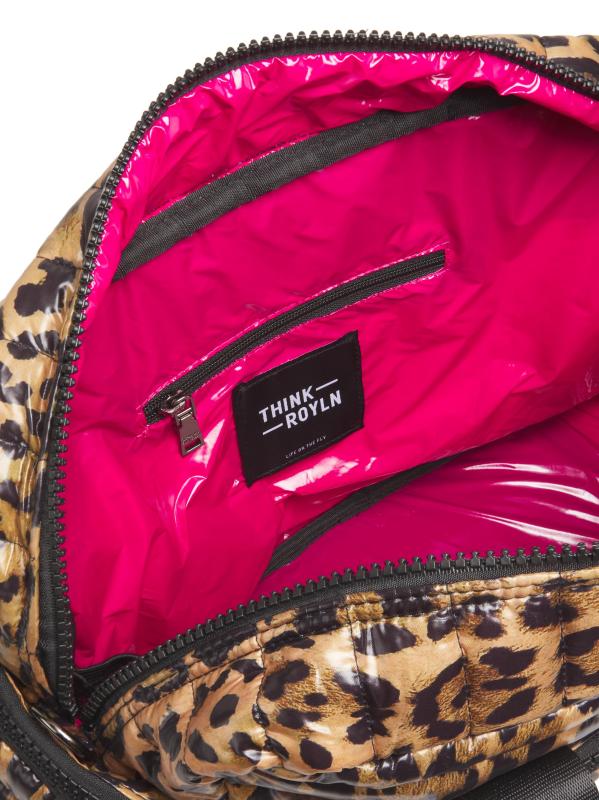 #5: حقيبة دافل مبطنة بطبعة فويجر - نمر