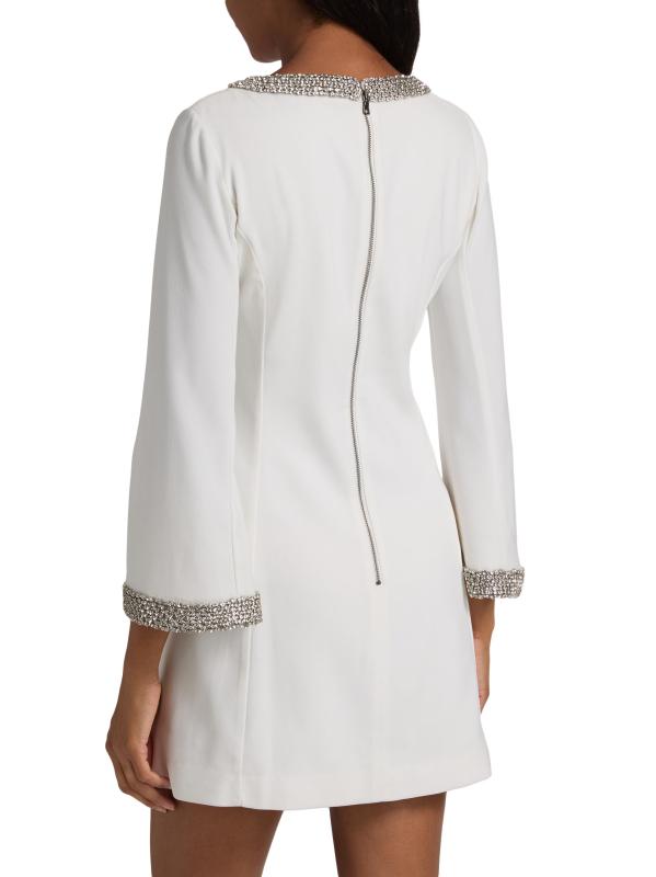 #4: فستان قصير بأكمام على شكل جرس مزين بزخرفة من Mailynn - أوف وايت كريستال