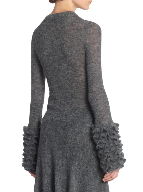 #4: سترة بأساور مكشكشة من مزيج الموهير - جريس تشاين