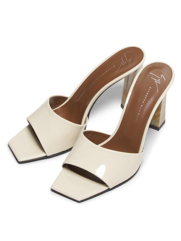 #4: صندل فيرنيس فاج 90 ملم من الجلد اللامع - أوف وايت