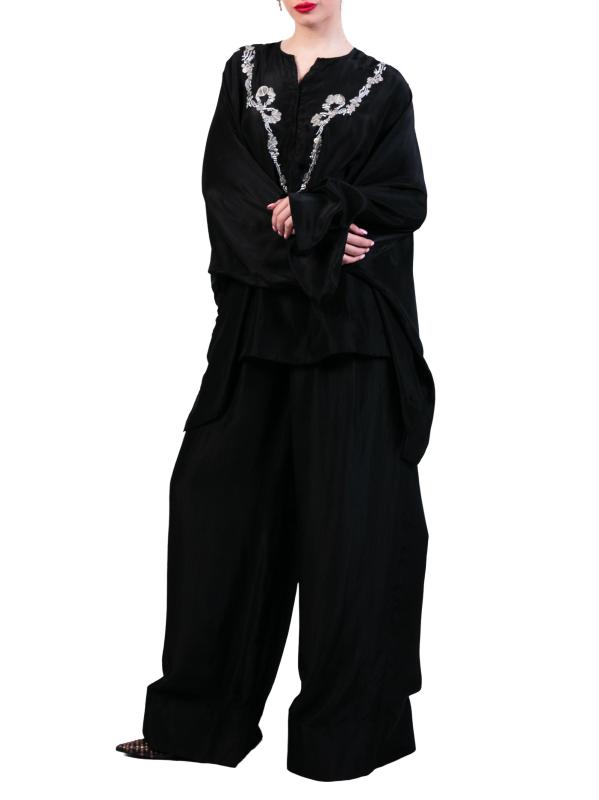 #6: تونك صندوقي من الحرير المطرّز - أسود