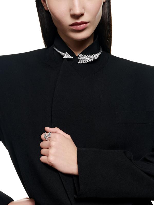 #2: قلادة Flèche من الذهب الأبيض عيار 18 قيراطًا و8.21 TCW من الماس - أبيض + ذهبي