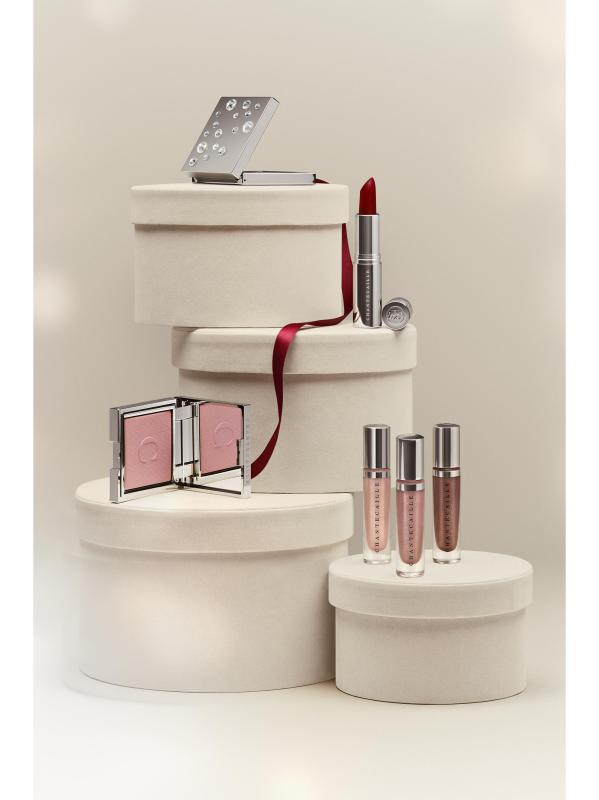 #3: ظلال العيون السائلة من آي لوميير - مارون جلاس