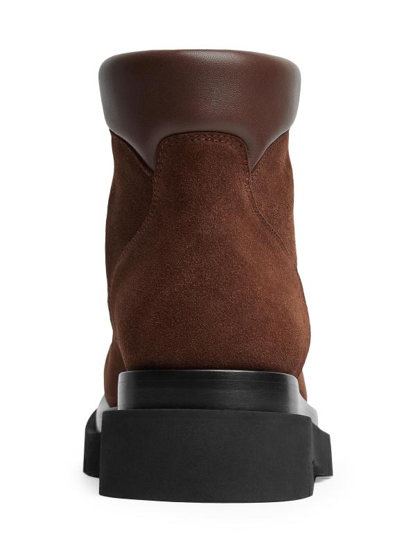 #2: أحذية المشي من جلد الغزال - كراميل