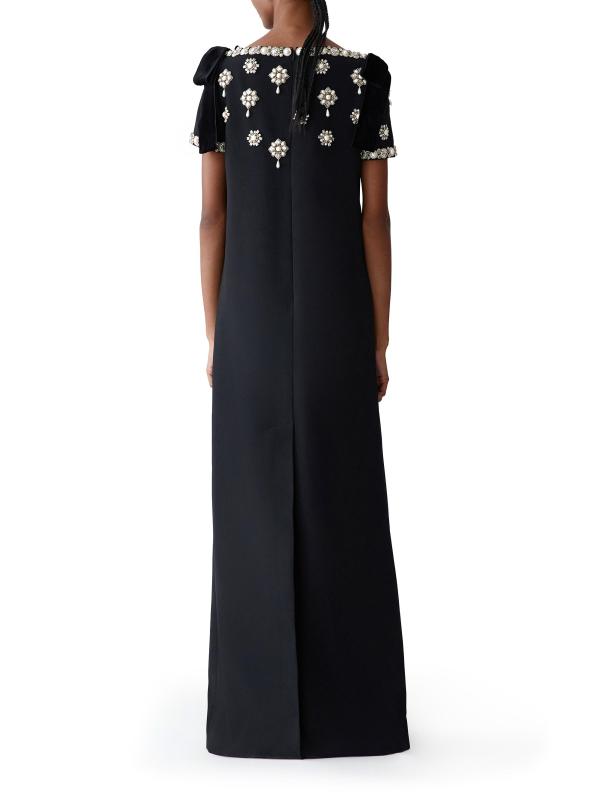 #3: فستان على شكل حرف A مطرّز بميداليات - بلاك مالتي