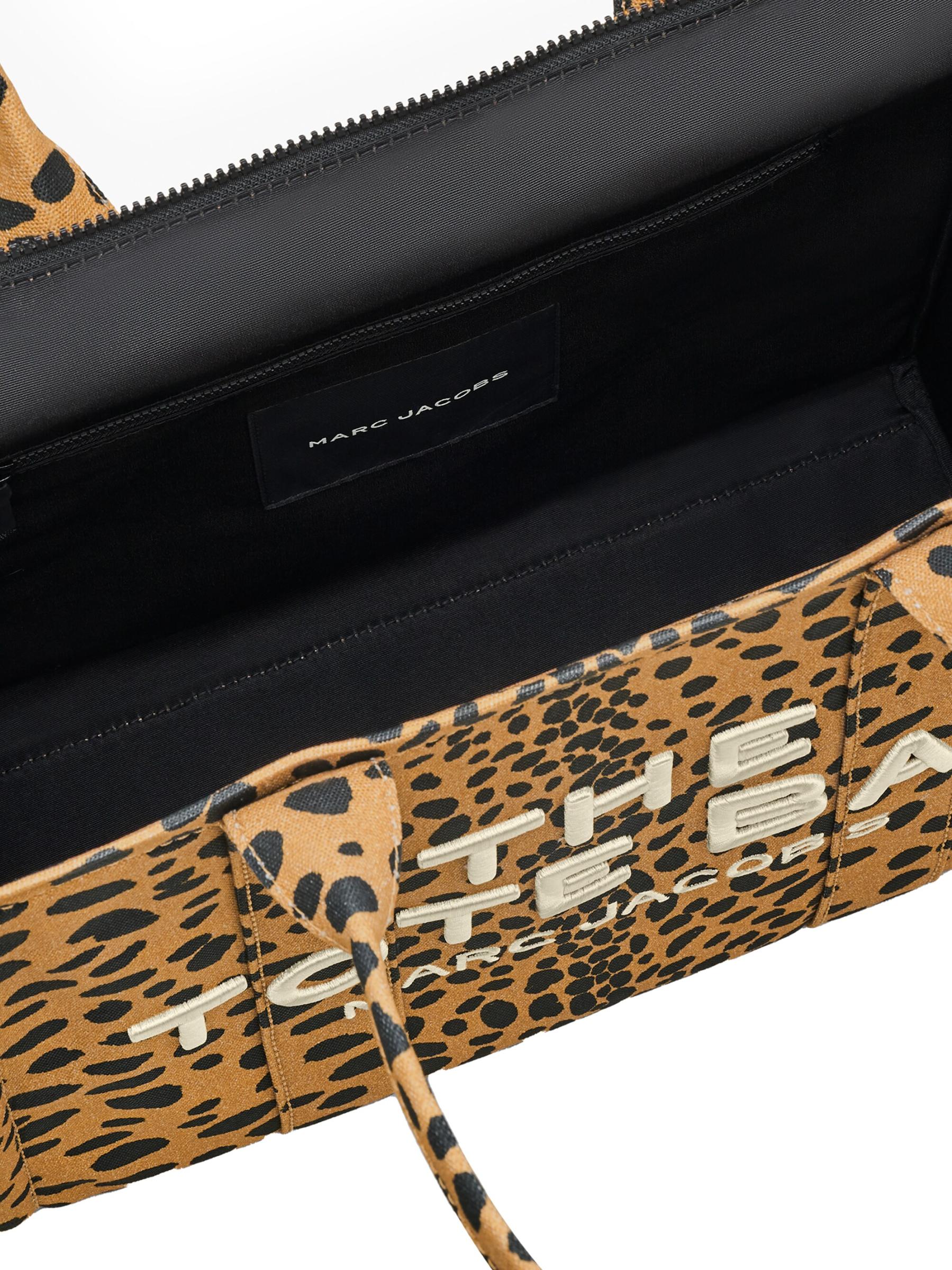 【話題】Marc Jacobs チーター トートバッグ（ラージサイズ） Marc Jacobs - ラージ・チーター・キャンバス・トートバッグ を