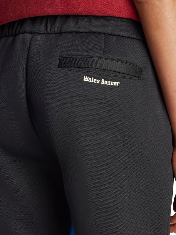 #6: بنطال بونر بيكيه تراك من اديداس × ويلز - أسود