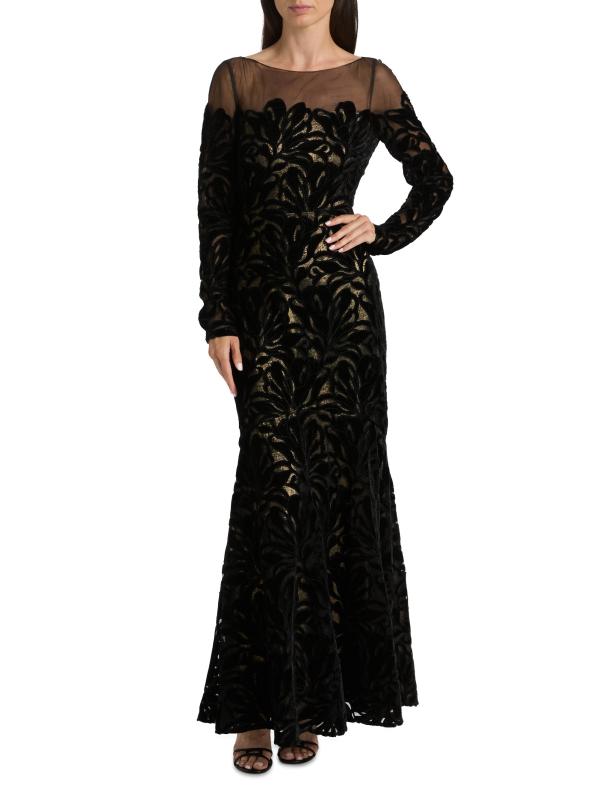 #2: فستان مخملي من الدانتيل Fit
Flare - أسود + ذهبي