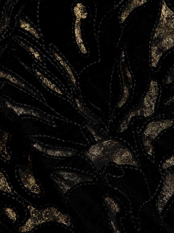 #6: فستان مخملي من الدانتيل Fit
Flare - أسود + ذهبي