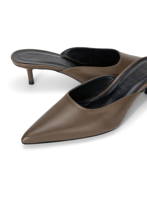 #4: بغال سيباستيان من الجلد مقاس 45 ملم - كمأة