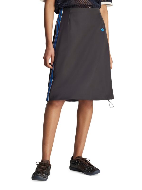 #3: تنورة بونر من الساتان من أديداس x Wales - أسود