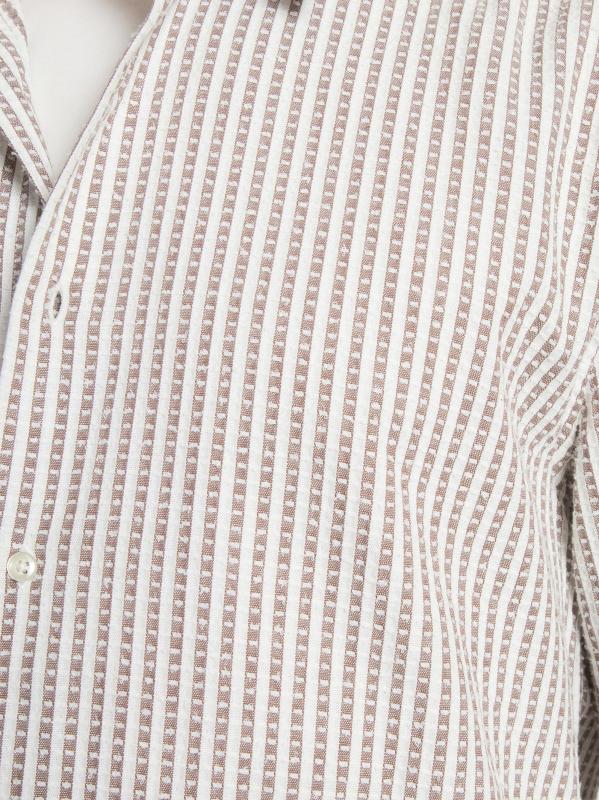 #6: قميص جاد من القطن المقلّم - خبز الزنجبيل الأبيض