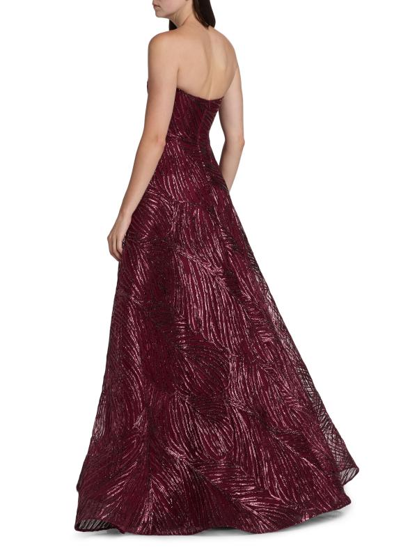 #4: فستان مطرز بدون حمالات - بوردو