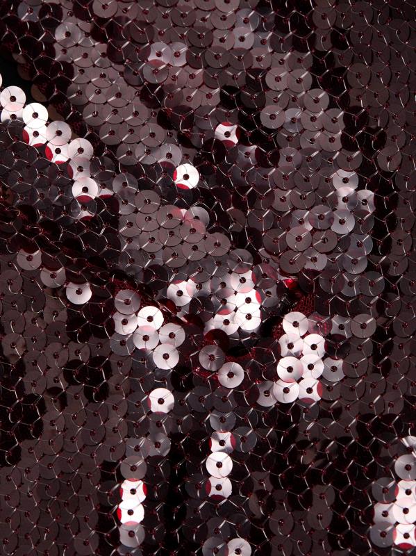 #6: فستان قصير مزين بالترتر بفتحة رقبة من Mitilla - بورغونا