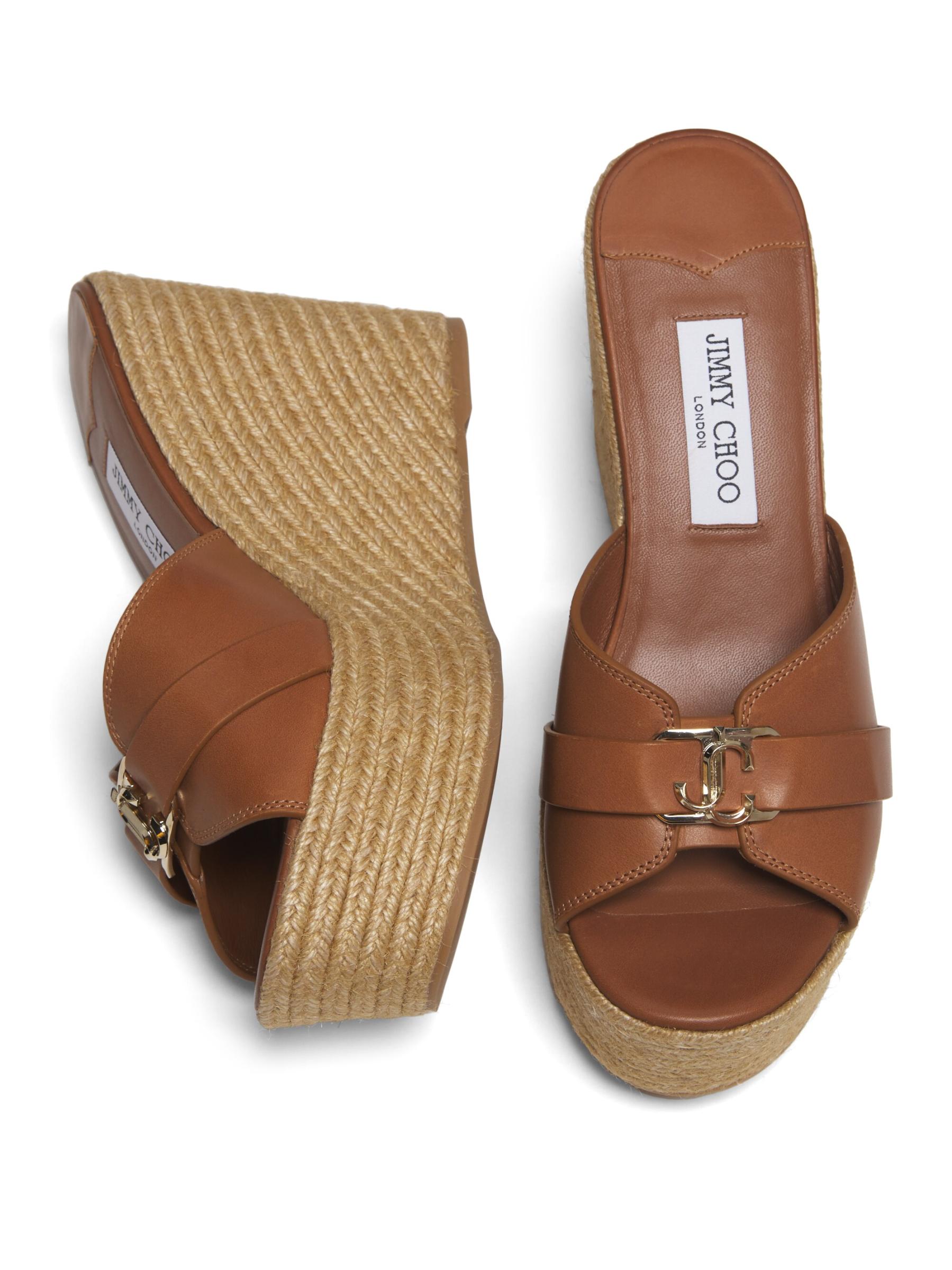 Jimmy Choo - コア レダ 100MM レザー ウェッジ サンダル を
