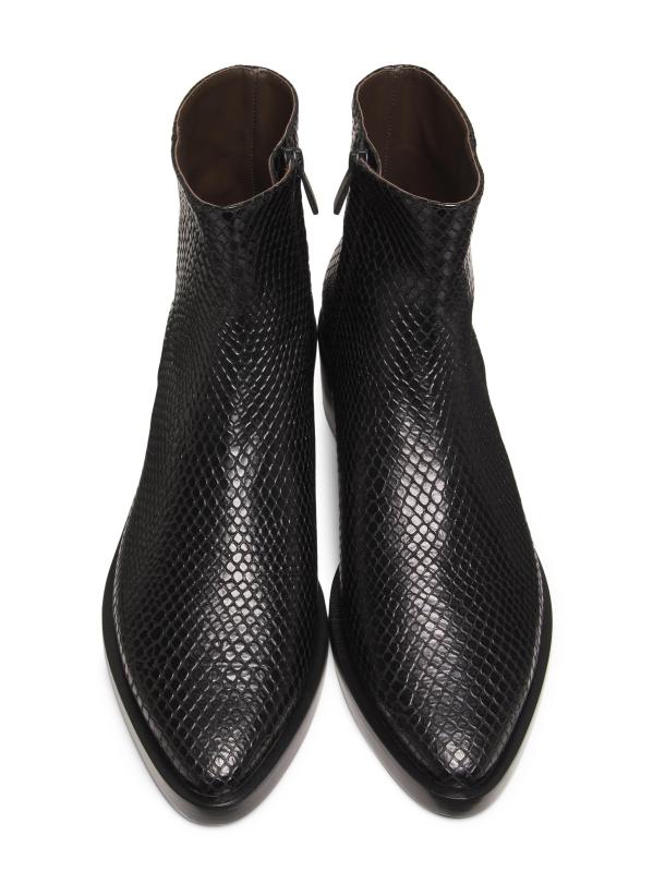 #4: أحذية الكاحل الجلدية المنقوشة بجلد الأفعى من سانتا في - أسود