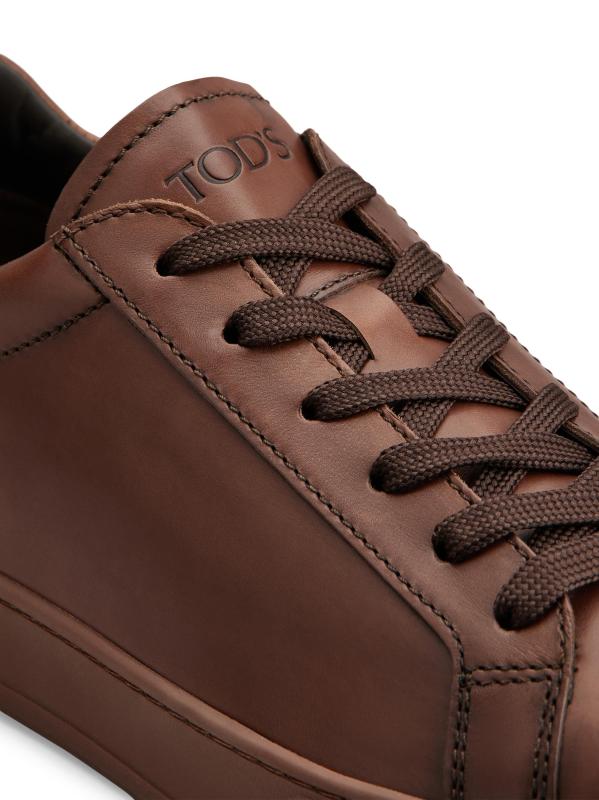 #5: حذاء رياضي من الجلد برقبة قصيرة - بني داكن