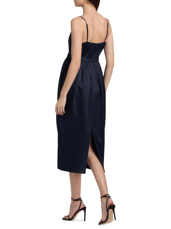 #4: فستان متوسط الطول بدون أكمام من Soline - القوات البحرية