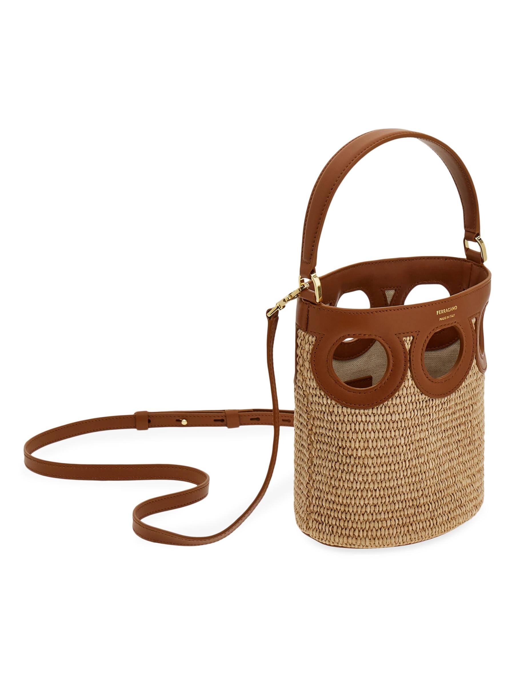 【Precious掲載】Ferragamo かごバッグ バケットバッグ(ミニ) Ferragamo - ミニ・ラフィア・バケットバッグ をオンライン購入