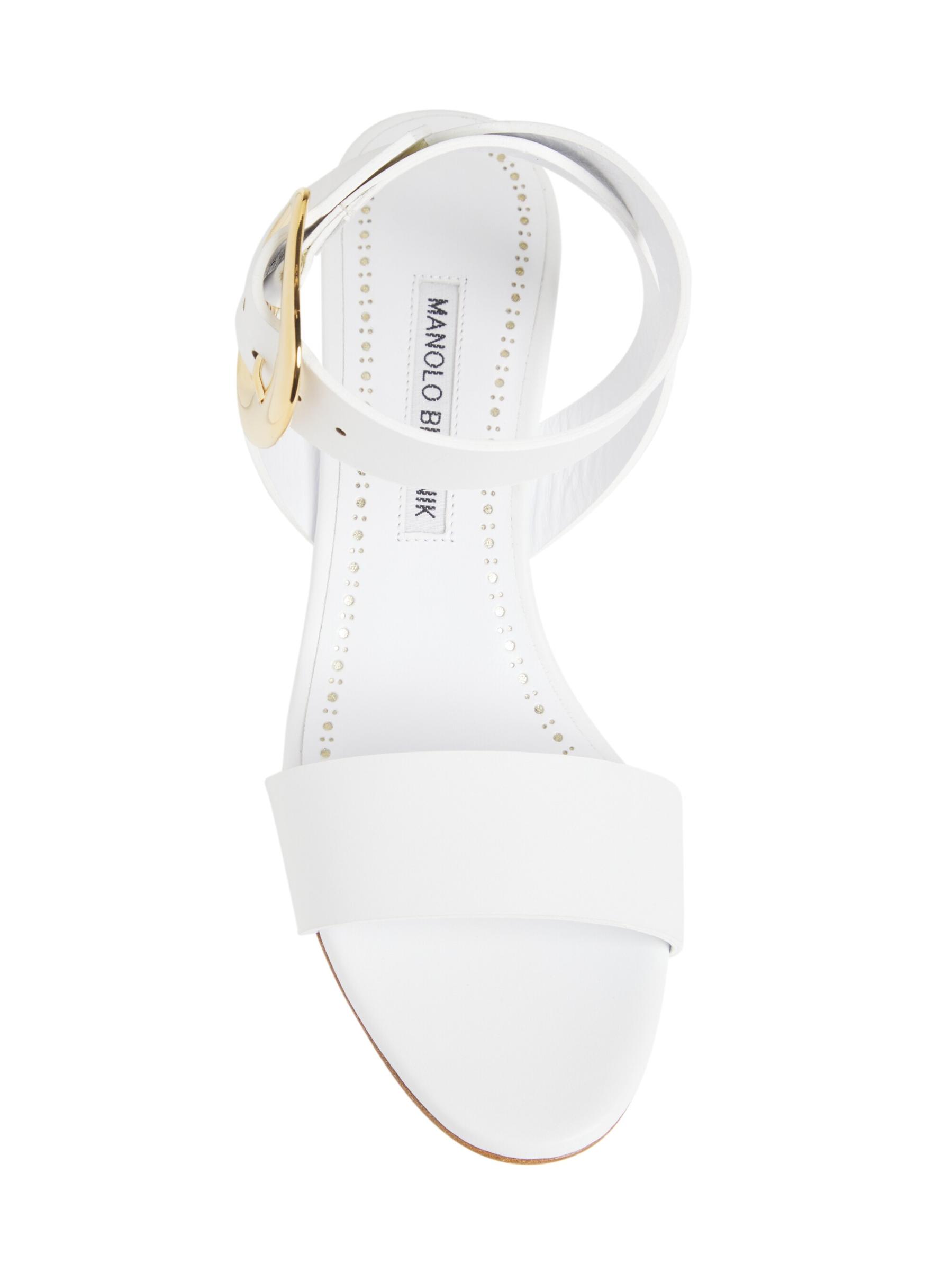 国内発送 [MANOLO BLAHNIK] Brutas レザー サンダル ローヒール MANOLO BLAHNIK Brutas レザー サンダル | NET-A-PORTER