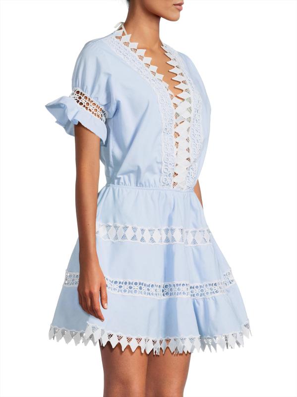 #3: فستان أورا صغير مطرز - أزرق + أبيض