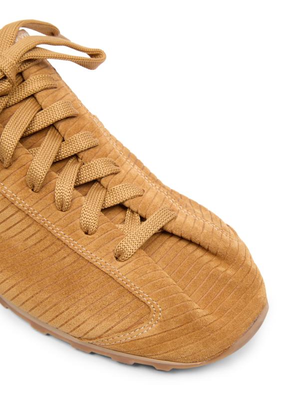 #5: حذاء تنس من جلد الغزال برقبة قصيرة - الجمل