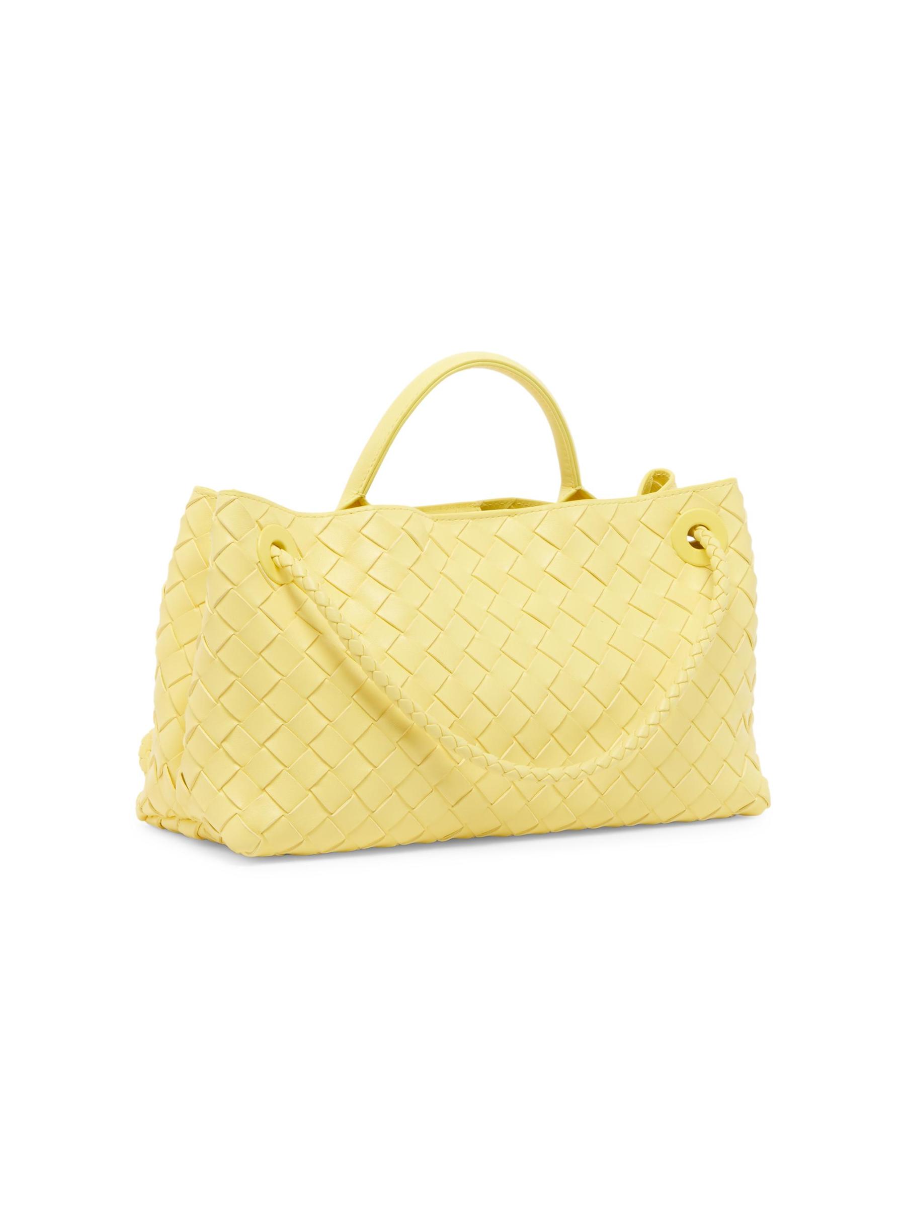 BOTTEGA VENETAイーストウエスト アンディアーモ BOTTEGA VENETA East/West Andiamo small intrecciato leather