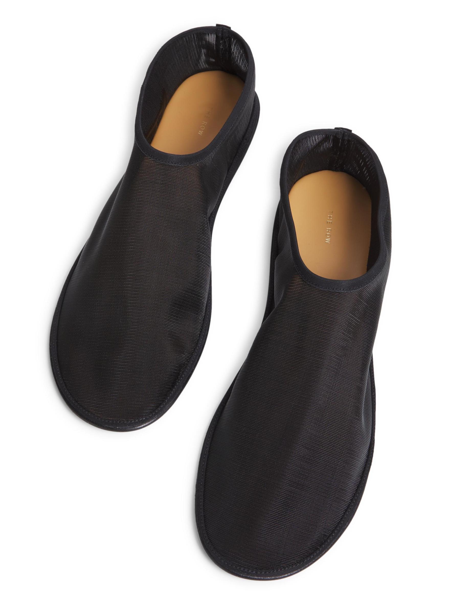 The Row - メッシュ・ソックス・フラット をオンライン購入 | Saks