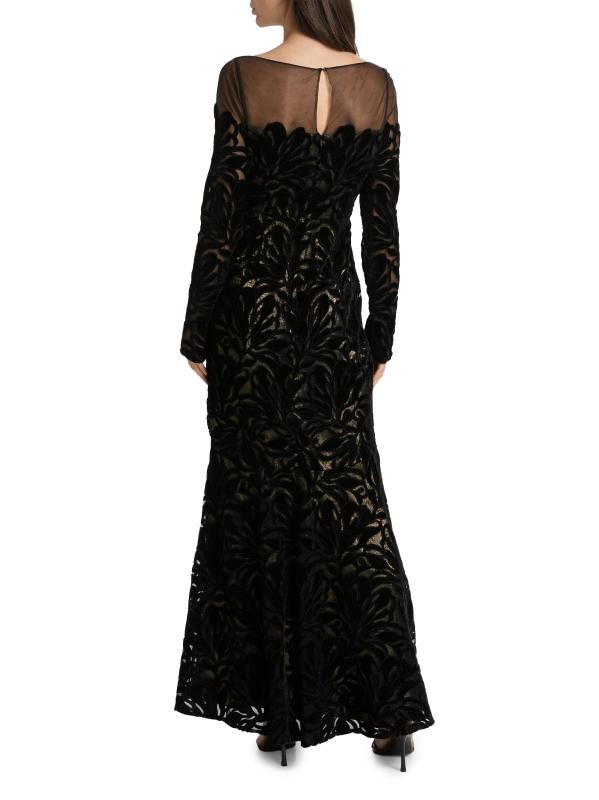 #4: فستان مخملي من الدانتيل Fit
Flare - أسود + ذهبي