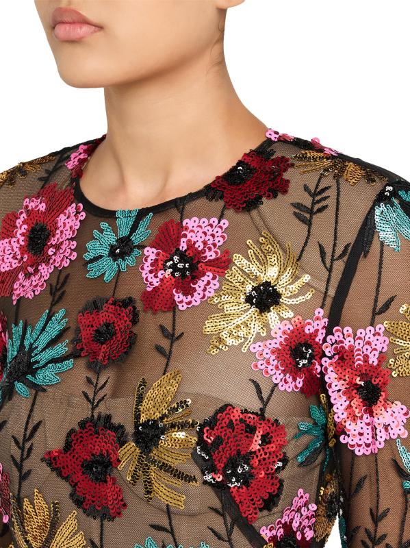 #5: فستان فرانشيسكا مزين بترتر الأزهار - نمط وردي