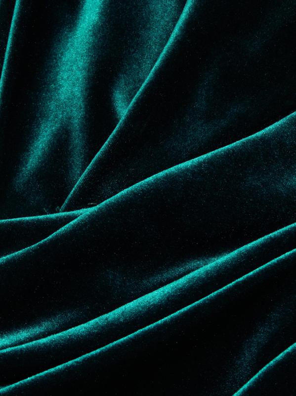 #6: فستان من الكريب القابل للتمدد بياقة على شكل شال - بط نهري صغير