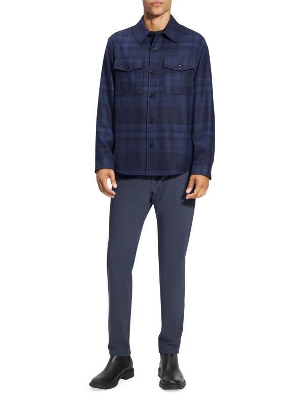 #5: تي شيرت بجيب منقوش ومظلل - البلطيق