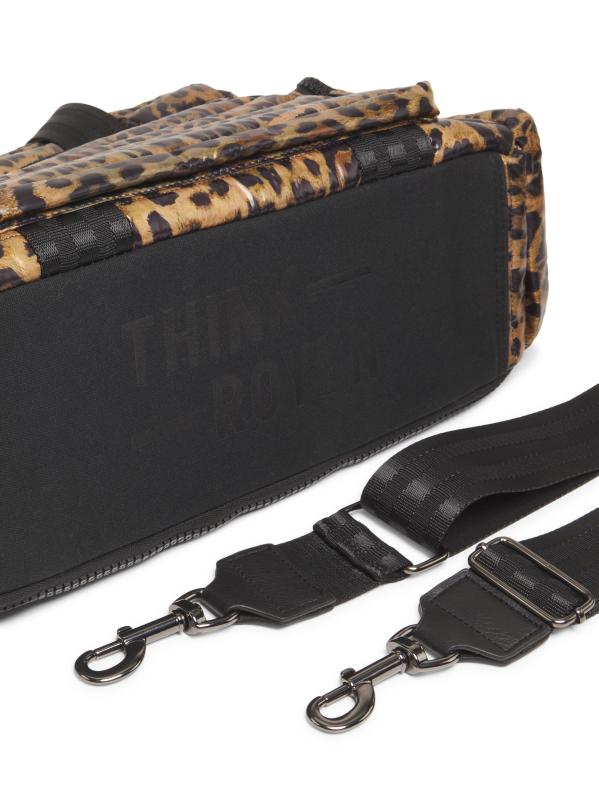 #6: حقيبة دافل مبطنة بطبعة فويجر - نمر