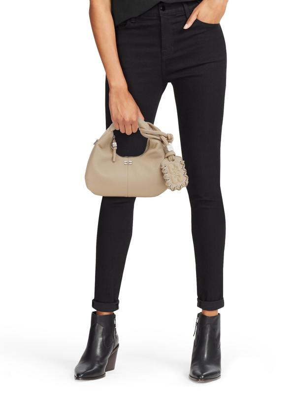 #3: حقيبة هوبو من الجلد المنقوش - الفلفل الأبيض