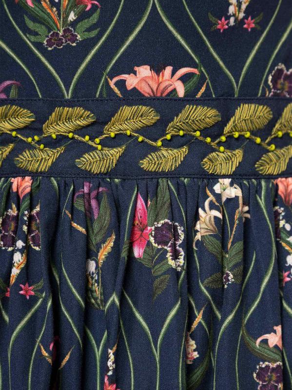 #7: فستان قصير من القطن المطرز بالزهور من مانزانيلا باسيفيكو - متعدد الألوان