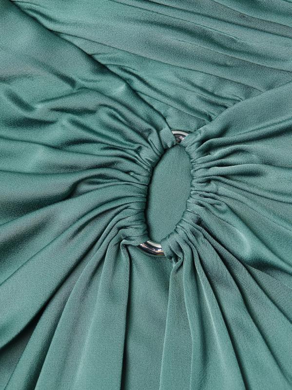 #5: فستان عامودي من الساتان على شكل حرف O بدون حمالات - كول منت