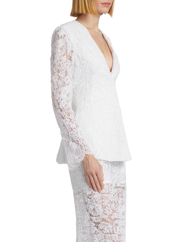 #3: جاكيت بليزر من الدانتيل المزهّر مناسب - إكرو