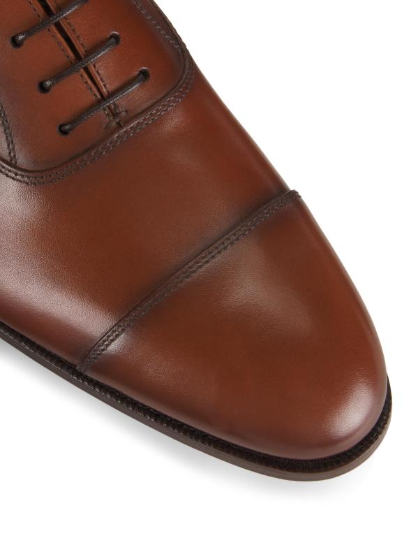 #6: أحذية أوكسفورد الجلدية من داكستون - أسمر