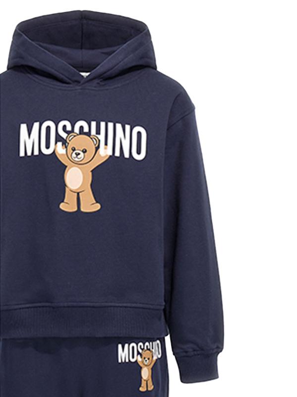 #2: بدلة رياضية بشعار تيدي بير من ليتل بوي آند بوي - أزرق