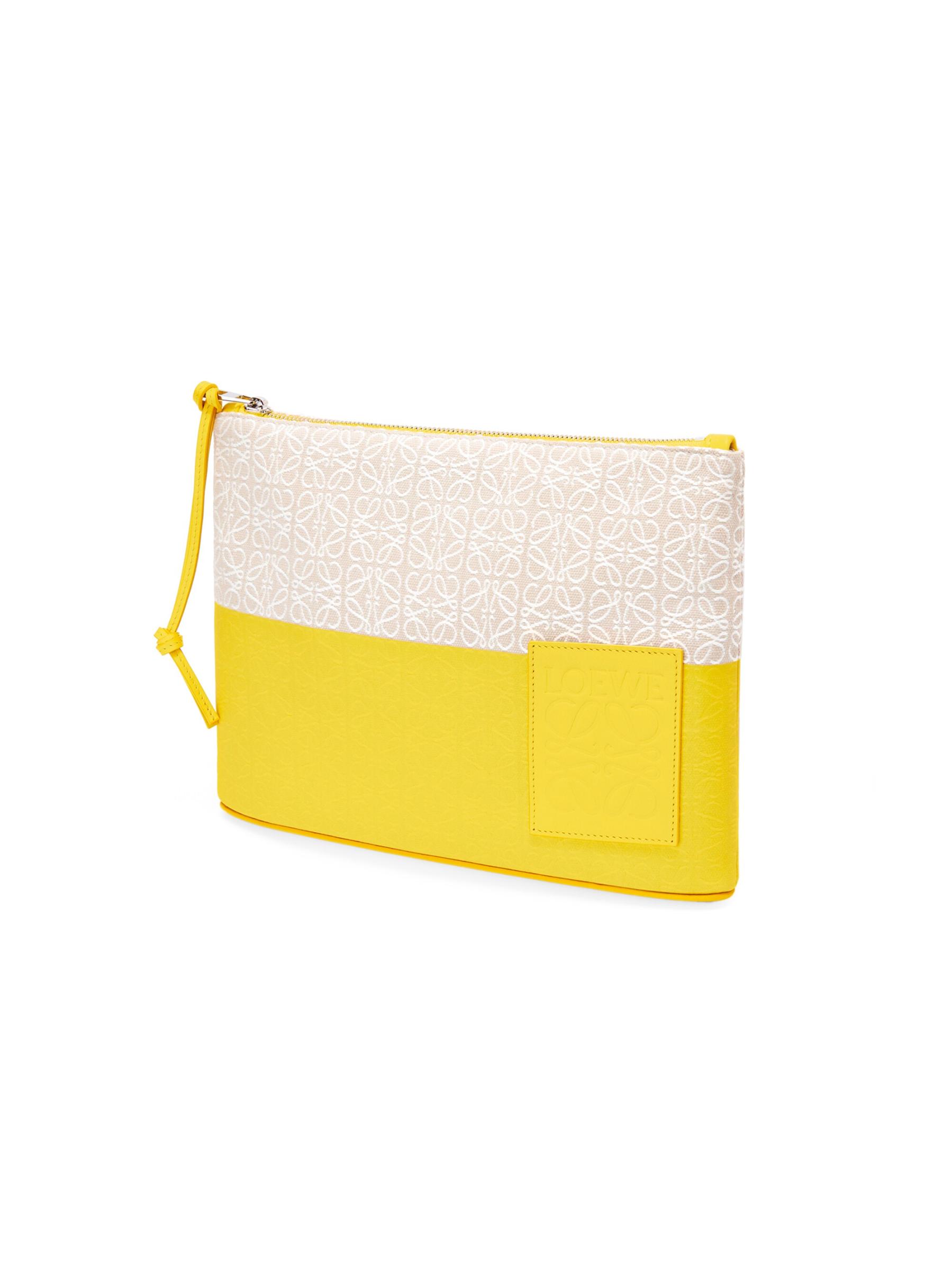 LOEWE セール★ OBLONG POUCH ANAGRAM★ECRU ECRU LOEWE OBLONG POUCH (C730C63X18) – LOZURI®