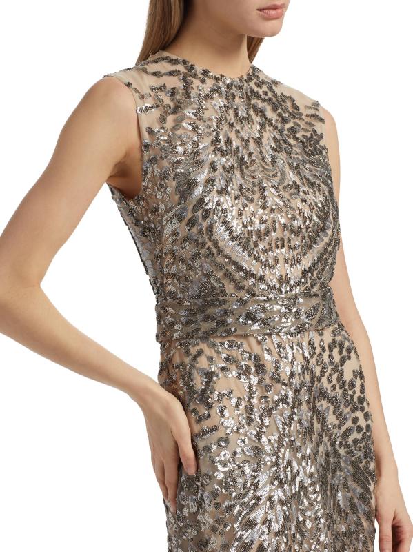 #5: فستان سهل الارتداء من التول المزيّن بالخرز - فضة