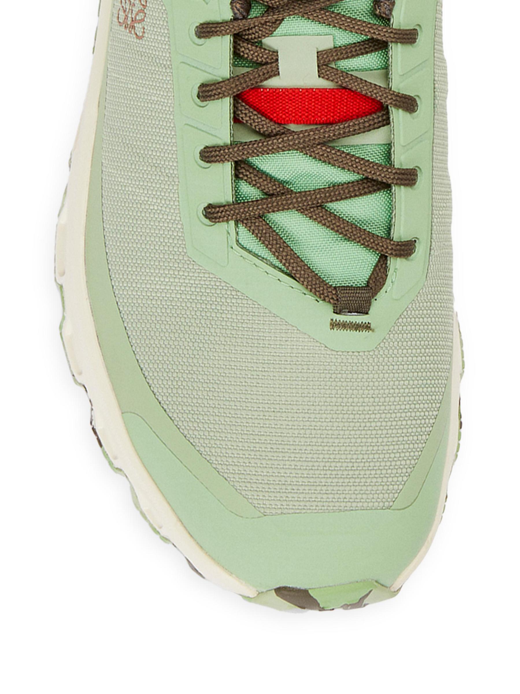 ロエベon クラウドベンチャー　スニーカー LOEWE × On】トレイルランニングシューズ「Cloudventure LOEWE